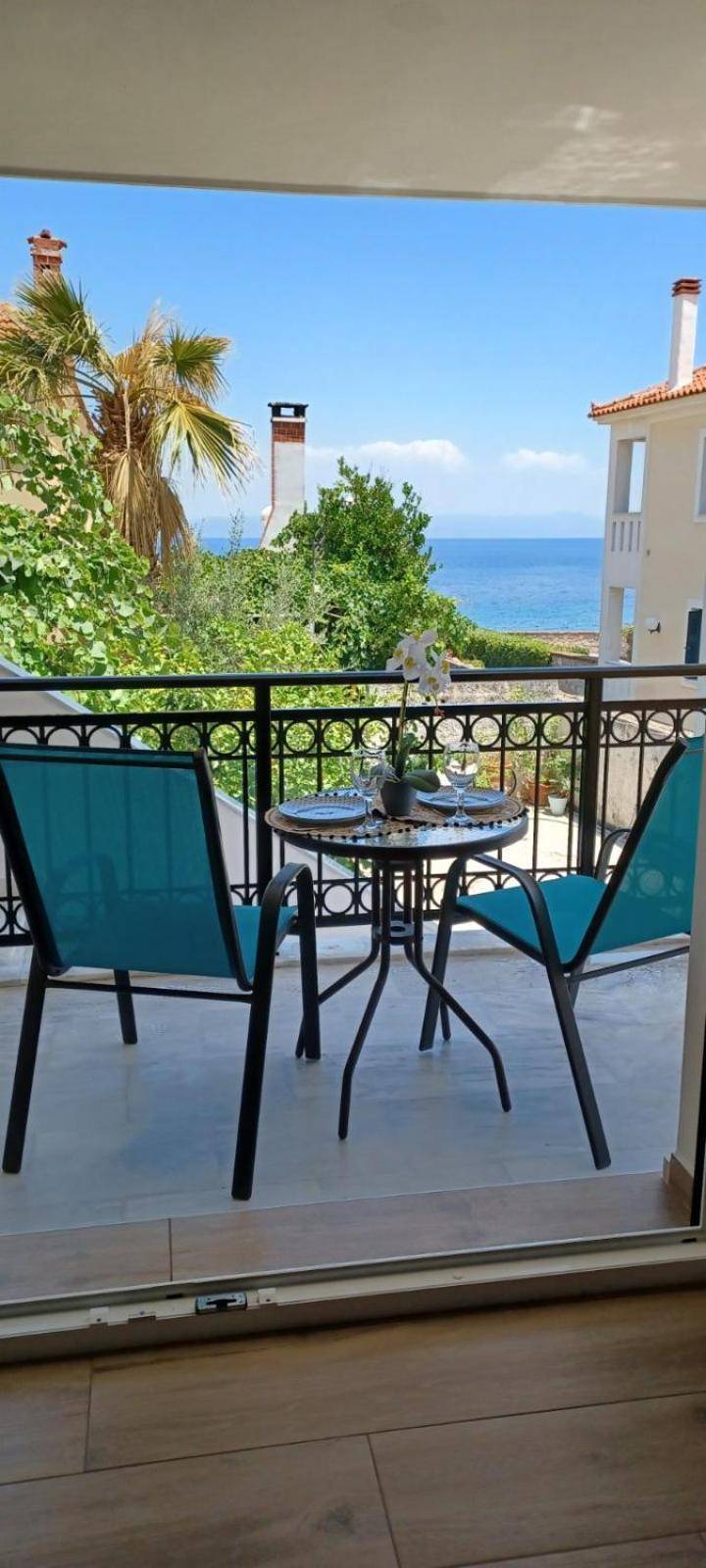 Seaview Luxury Apartment Mytilíni Eksteriør billede